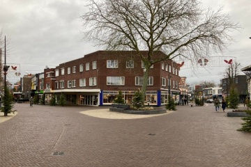 De Warenmarkt in Emmen compleet op vrijdag 24 december