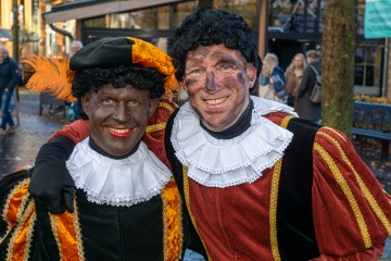 Sinterklaas op de Markt in Emmen op vrijdag 28 november en vrijdag 5 december 